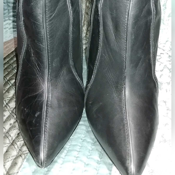 L.A.M.B. stiletto booties - Picture 4 of 6